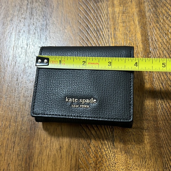 Kate spade small wallet Like New - Picture 9 of 10
